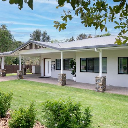 Birds 'N' Bloom Cottages Yungaburra Exterior photo