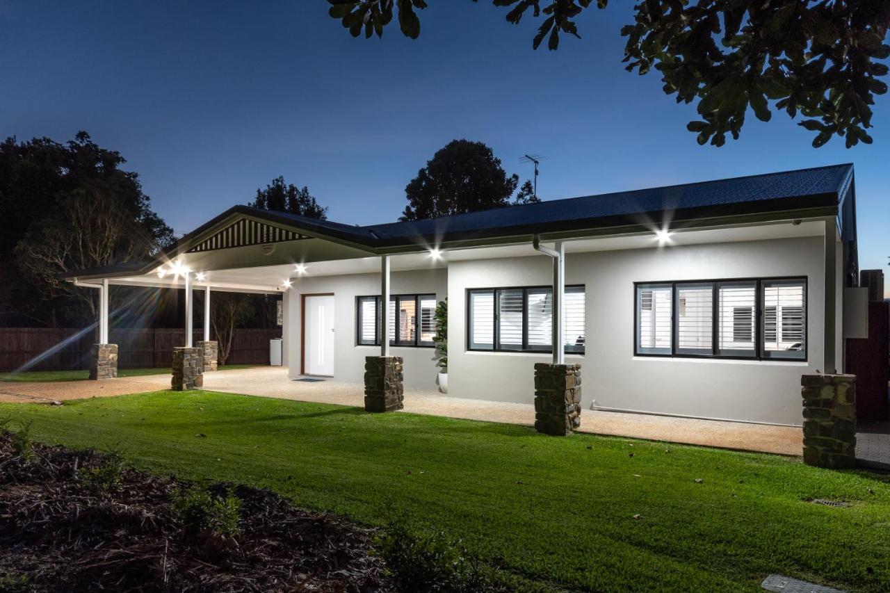 Birds 'N' Bloom Cottages Yungaburra Exterior photo