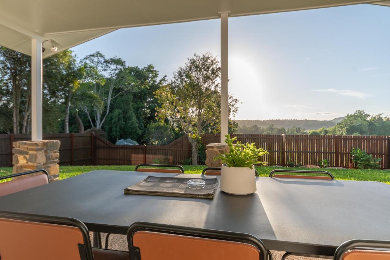 Birds 'N' Bloom Cottages Yungaburra Exterior photo