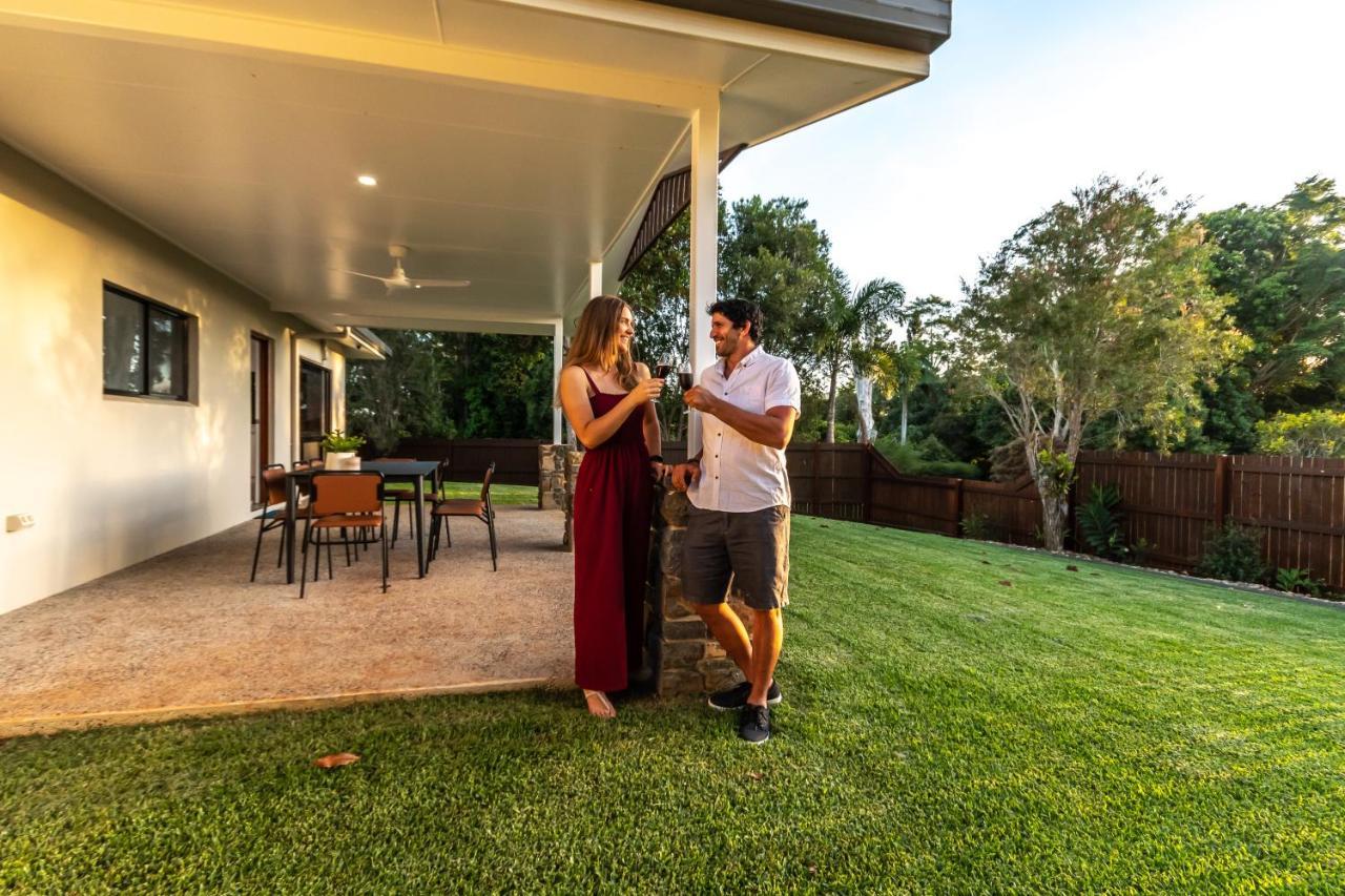 Birds 'N' Bloom Cottages Yungaburra Exterior photo