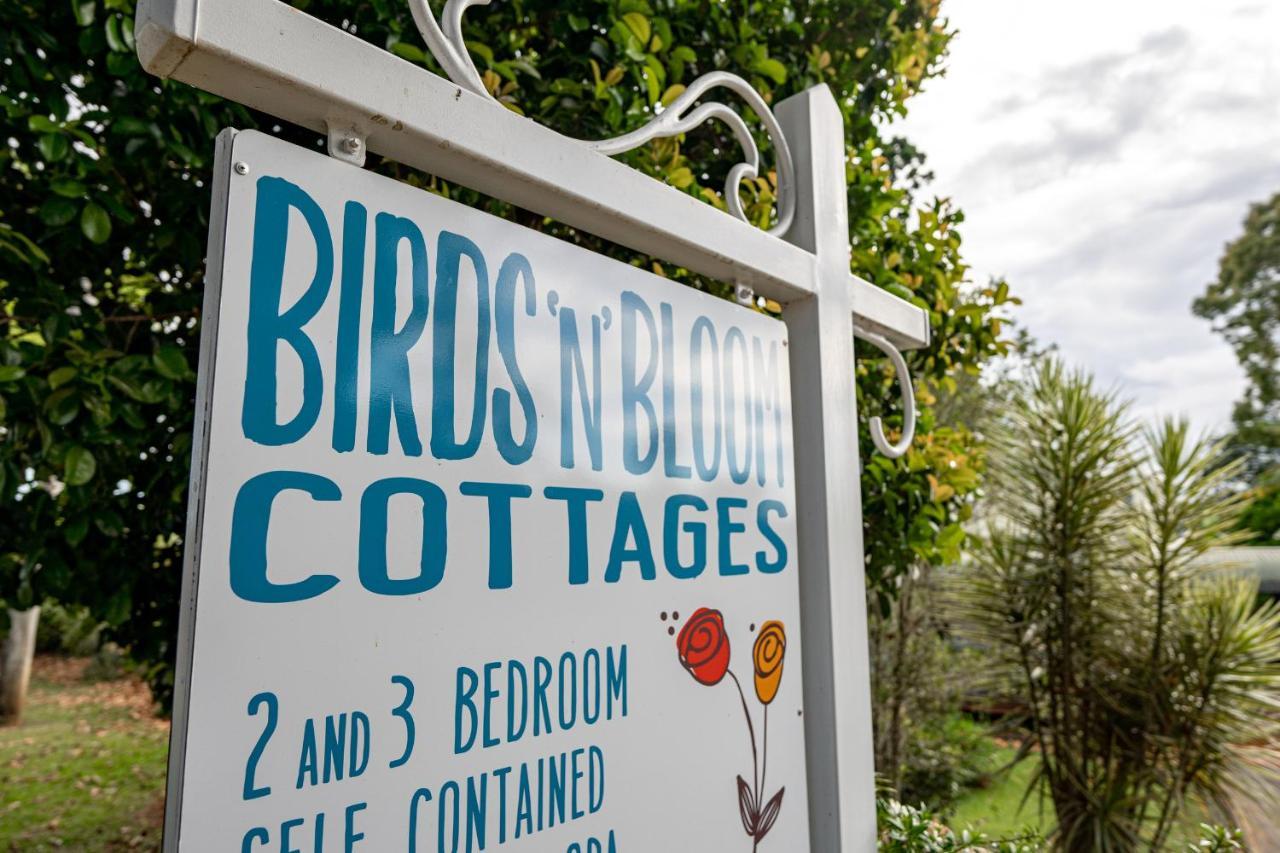 Birds 'N' Bloom Cottages Yungaburra Exterior photo